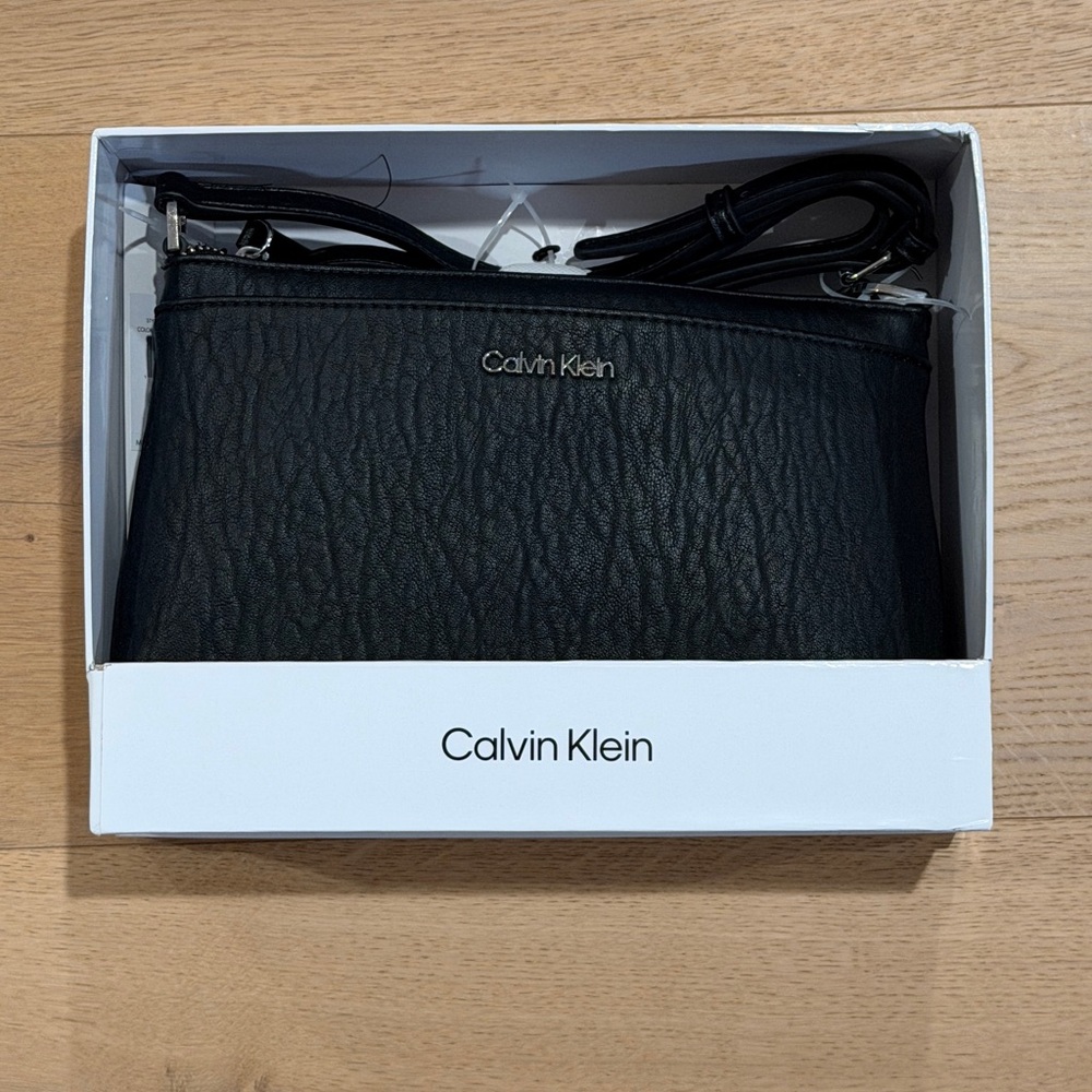 Calvin Klein Leather Purse Handbag Black/Silver H4GEZOP4